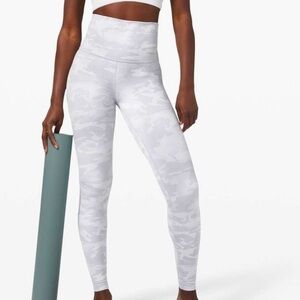 Lululemon High Rise Wunder Under Luxtreme 25”